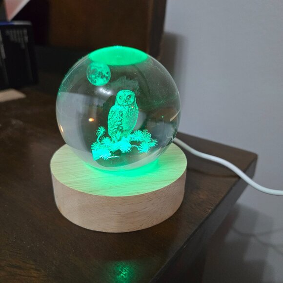 Owl light-up crystal ball - Picture 1 of 4